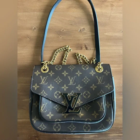 Louis Vuitton Passy Bag Purse - Picture 2 of 5